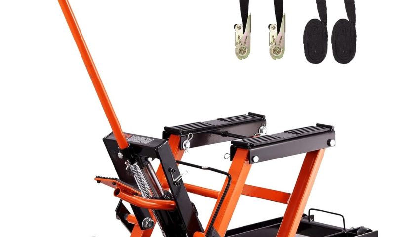 Test du cric moto VEVOR 700 kg : prêt pour l'élévation en toute sécurité