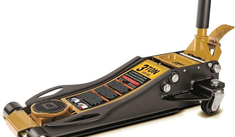 Test du cric roulant hydraulique 3 tonnes Caterpillar