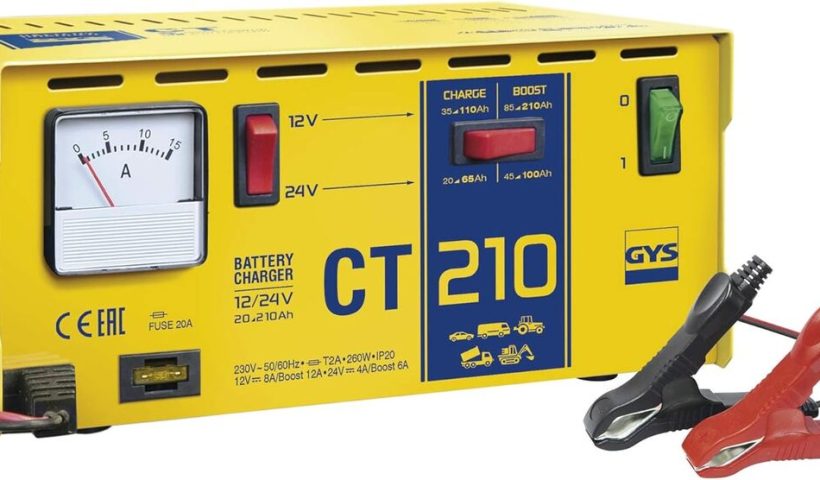 Test du chargeur de batterie GYS CT 210 : 12/24V en action