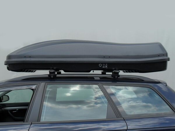 Farad Coffre de Toit Marlin 680L Noir avec Filet élastique, Homologation TÜV-GS, Garantie 5 Ans - Serrures centralisées sur 3 Points avec clés de sécurité - Résistant aux Rayons UV