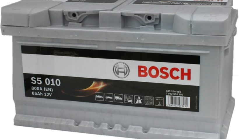 Test de la batterie auto Bosch S5 010 - 85 A/h pour véhicules exigeants