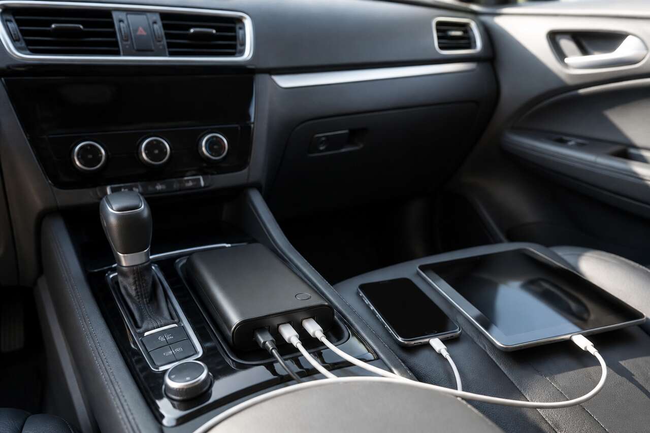 Utilisation et entretien de la batterie externe en voiture