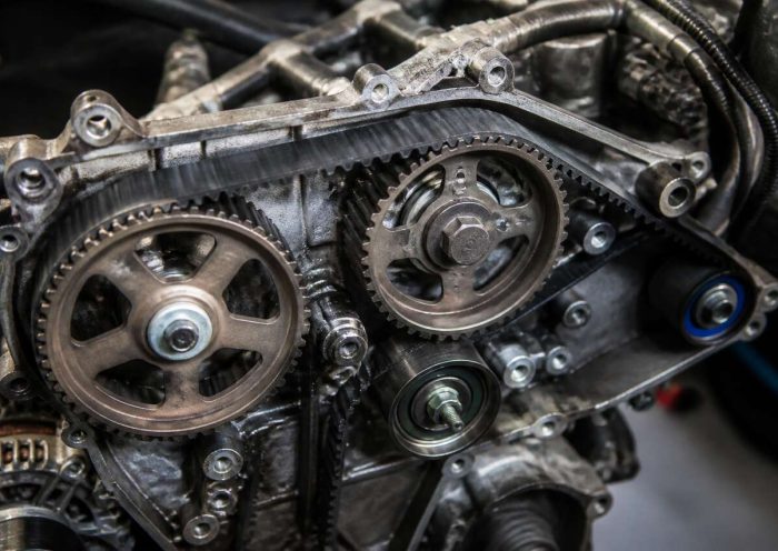 Quand changer la courroie de distribution ? Signaux avant une casse moteur