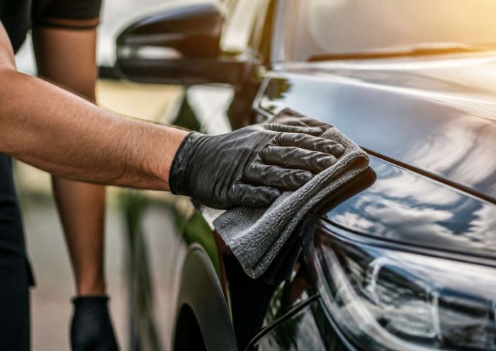 Comment effacer les petites rayures sur la carrosserie d'une voiture ?