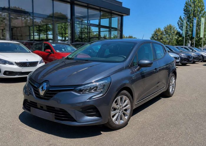 Acheter une Renault Clio d'occasion chez un concessionnaire
