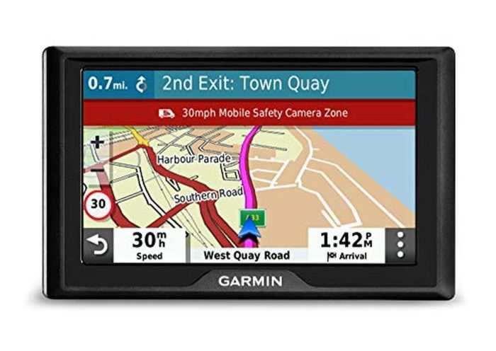 Test du Garmin Drive 52 : gPS performant avec mises à jour UK et alertes de conduite
