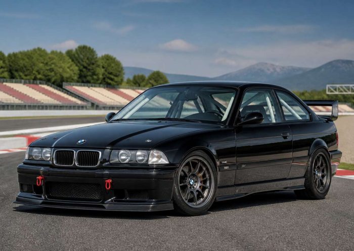 BMW E36 325is : transformation en voiture de circuit