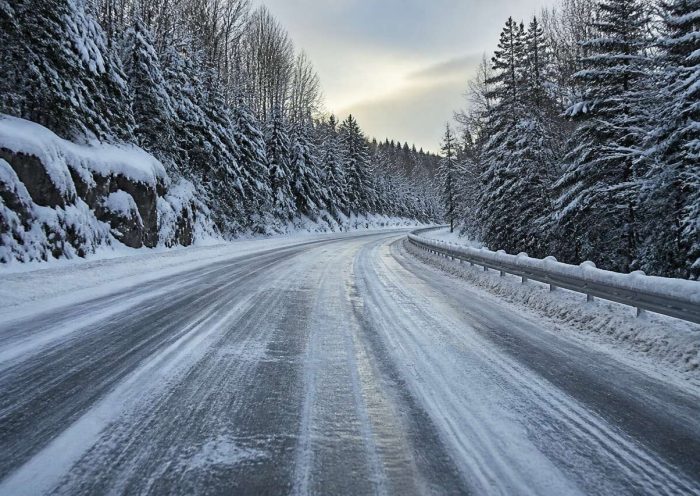 Routes enneigées ou verglacées : où circuler avec prudence ?